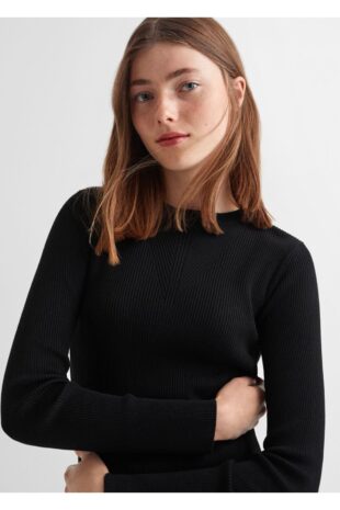 تی شرت سیاه زنانه مانگو 57010890