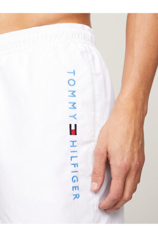 شورت شنا سفید فاق نرمال مردانه تامی هیلفیگر | UM0UM03258YCF