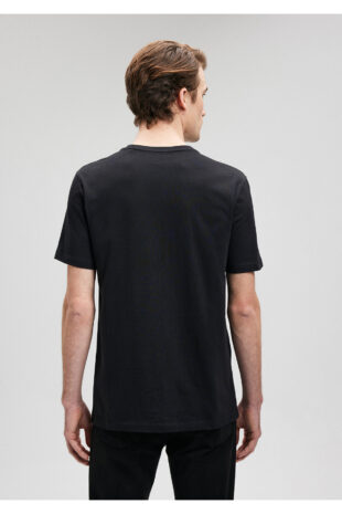 تی شرت سیاه فاق نرمال آستین استاندارد مردانه ماوی | 067053-900