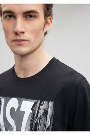 تی شرت سیاه فاق نرمال آستین استاندارد مردانه ماوی | 067053-900