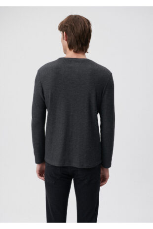 تی شرت سیاه فاق نرمال آستین استاندارد مردانه ماوی | 065755-29758