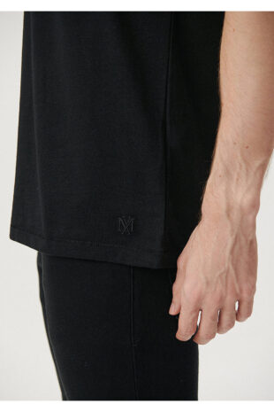 تی شرت سیاه فاق نرمال آستین استاندارد مردانه ماوی | 064019-20933