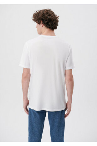 تی شرت سفید فاق نرمال آستین استاندارد مردانه ماوی | 611025