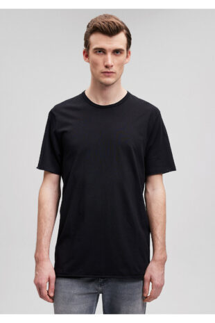 تی شرت سیاه فاق نرمال مردانه ماوی | TYCA3ECGBN170943558573577