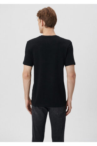 تی شرت سیاه فاق نرمال آستین استاندارد مردانه ماوی | 061748-900