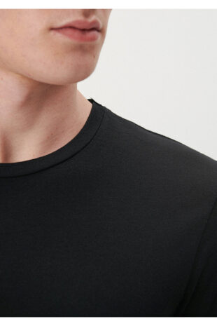 تی شرت سیاه فاق نرمال آستین استاندارد مردانه ماوی | 061747-900