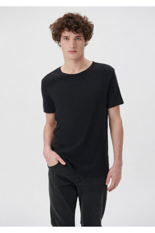 تی شرت سیاه فاق نرمال آستین استاندارد مردانه ماوی | 063747-900