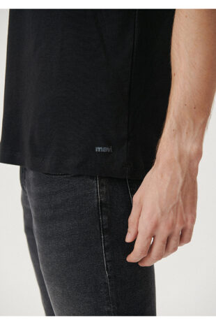 تی شرت سیاه فاق نرمال آستین استاندارد مردانه ماوی | 063748-900