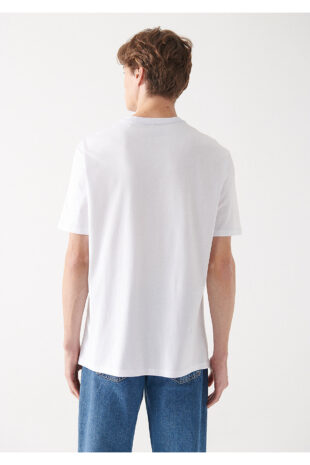 تی شرت سفید فاق نرمال آستین استاندارد مردانه ماوی | 067074-620