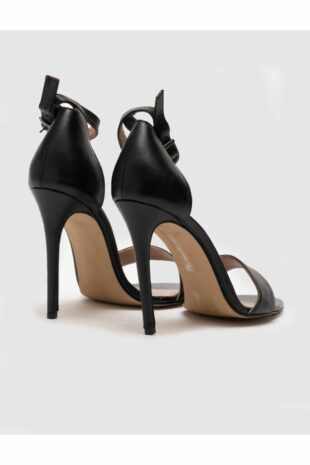 کفشهای پاشنه دار زنانه مشکی با جزییات سگک نئولیت سیاه زنانه کابانی | 9YBB65AY015700