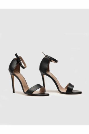 کفشهای پاشنه دار زنانه مشکی با جزییات سگک نئولیت سیاه زنانه کابانی | 9YBB65AY015700