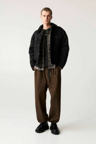 کت سیاه آستین بلند مردانه پول اند بیر | 7710547 Pull & Bear