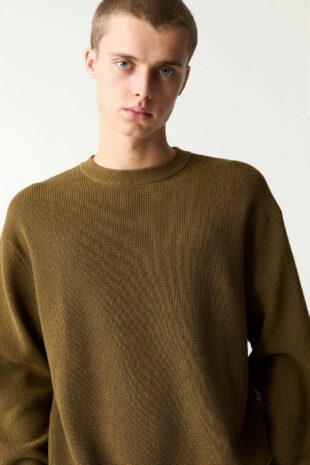 بافت سبز آستین بلند مردانه پول اند بیر | 3558501 Pull & Bear